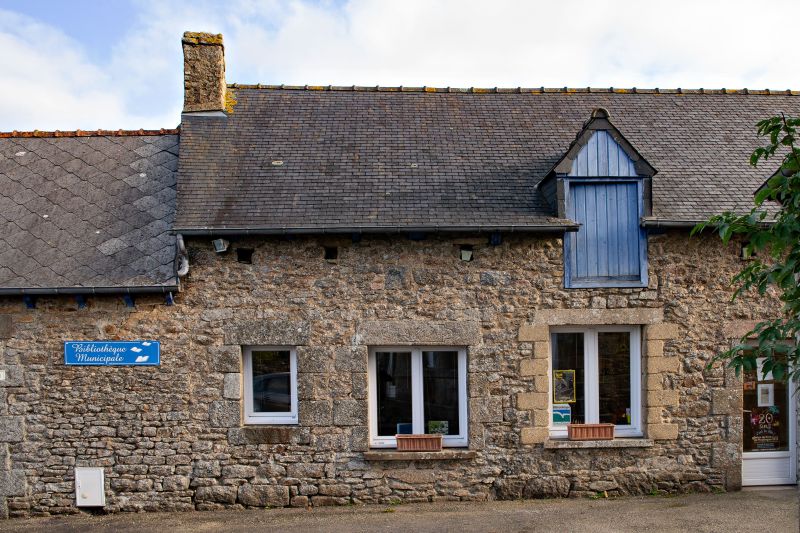 Le-Vieux-Bourg-emmanuelle-rodrigue-00047